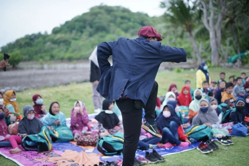 Milad SD Mutu Bawean Bersama Kak Komang, Seru Habis