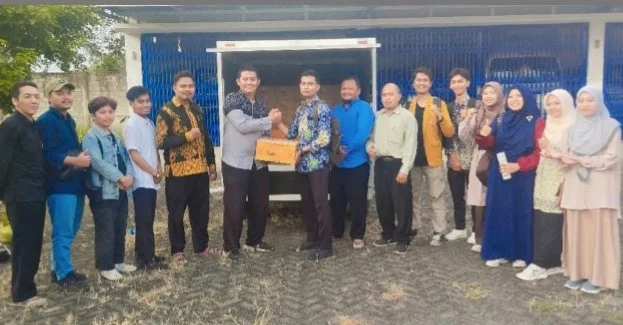 Komunitas Al Maun Berbagi Air Lazismu