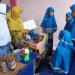 Di Tangan Kreatif Anak-Anak Ini, Sampah Berubah Jadi Vas, Tas, dan Kotak Tisu