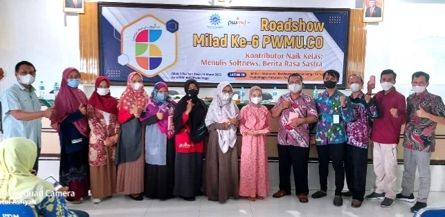 Kru Live Streaming Roadshow Lahirnya Sama dengan PWMU.CO