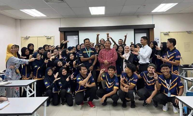 Wakil Dekan Fikes UMM Jadi Dosen di Malaysia