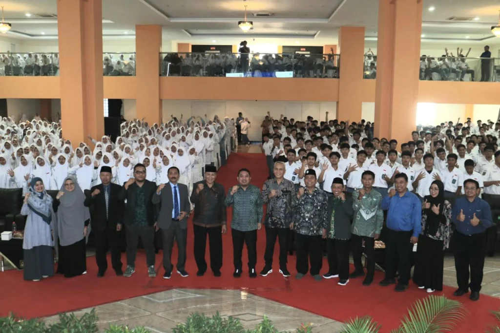 Kunjungi Smamda Surabaya, Kemendag RI Ajak Siswa Cintai Produk Indonesia