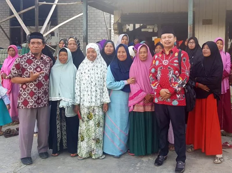 Menemui Ibu-Ibu Desa Sidomulyo, Ketua LDK Jatim Membuka Safari Dakwah ke Kutai