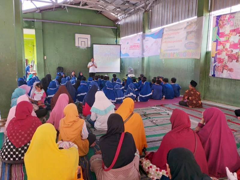 LDK Turun ke Masyarakat Jelaskan Efek Negatif Medsos