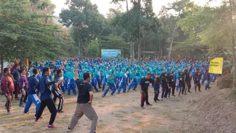 Senam Pagi Membuat Peserta LDKS Makin Bersemangat