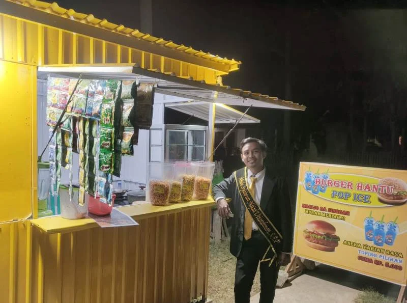Lulus Kuliah, Mahasiswa Ini Jadi Juragan Burger