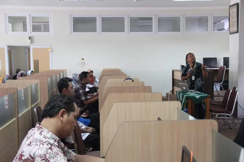 Unisa Gelar Pelatihan Framework untuk Guru SMK