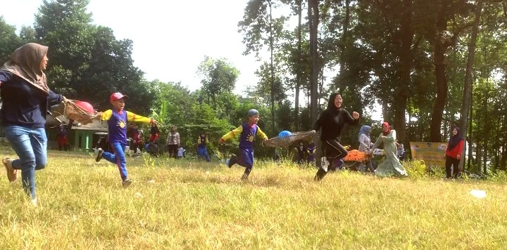 Serunya Lari Balon di Famgath KB/TK Aisyiyah Ketangi, Terjatuh tapi Tertawa