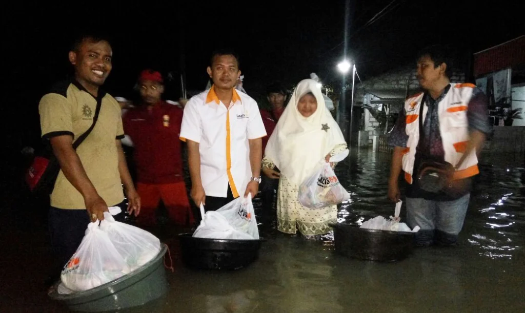 Ayo! Dukung Lazismu Bantu Korban Banjir di Gresik