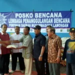 Lazismu Salurkan 1 Ton Beras untuk Korban Banjir Luapan Bengawan Solo
