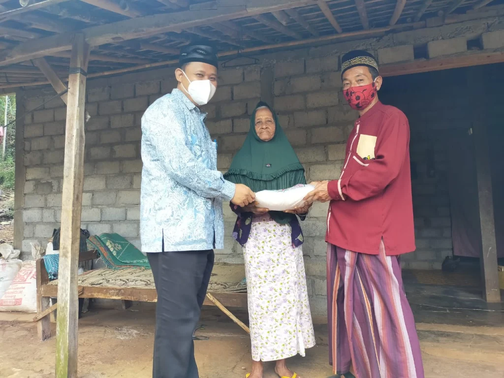 Lazismu Jerman Raya Bagikan Zakat ke Gunungkidul