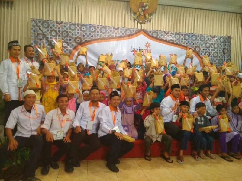 Lazismu Kota Malang Berbagi Kebahagiaan dengan 200 Dhuafa