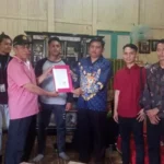 Lazismu OKU Timur Serahkan Bantuan Korban Banjir Sungai Komering