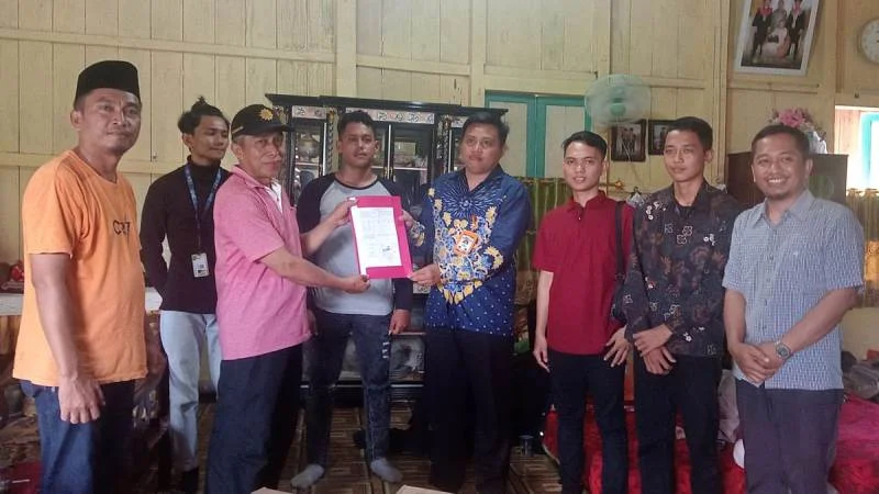 Lazismu OKU Timur Serahkan Bantuan Korban Banjir Sungai Komering