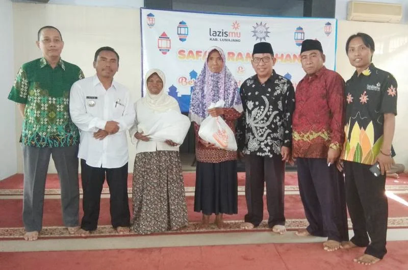 Camat Kunir Apresiasi Lazismu dan PCM Santuni Dhuafa