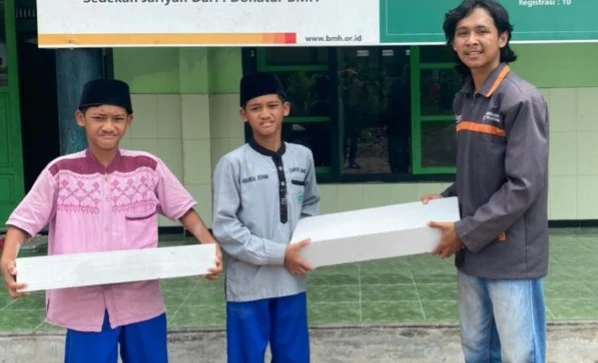 Lazismu Tulungagung Bantu Renovasi Pondok Ini