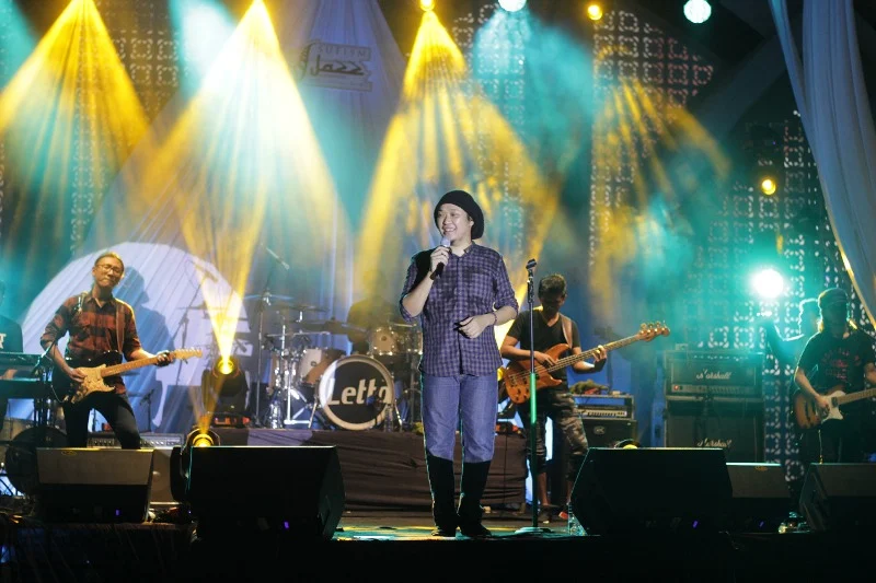 Penampilan Letto dalam Sufism Jazz Mengubah Kampus Jadi seperti Ini