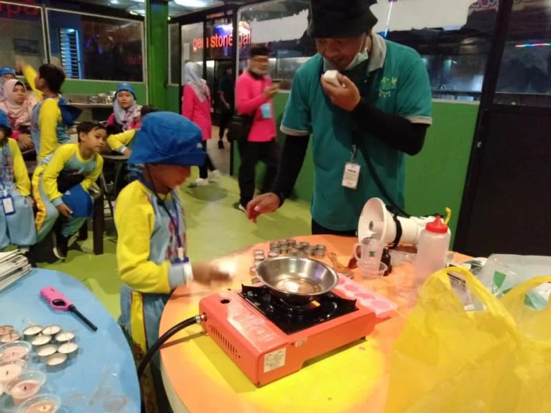 Membuat Lilin Aromaterapi dari Minyak Goreng