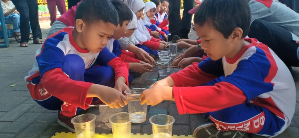 Hari Pertama Masuk Sekolah Penuh Hepi dan Inspirasi