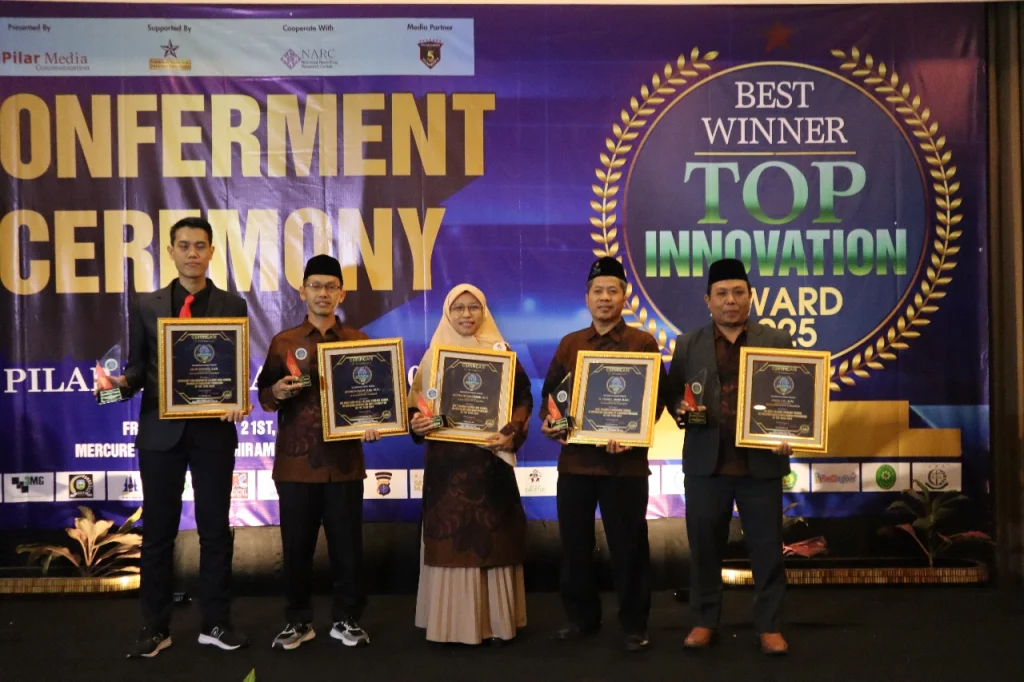 Lima Kepala Sekolah Muhammadiyah Surabaya Raih Best Winner Top Innovation Leader Award 2025