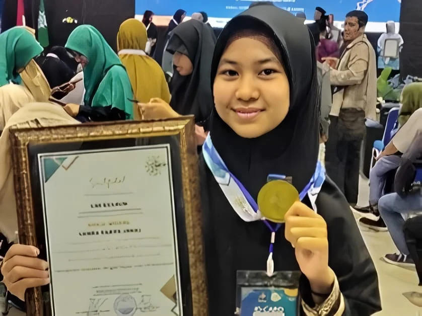 Siswi SMA PPI AMF Raih Juara 1 MTQ Al Maun Award