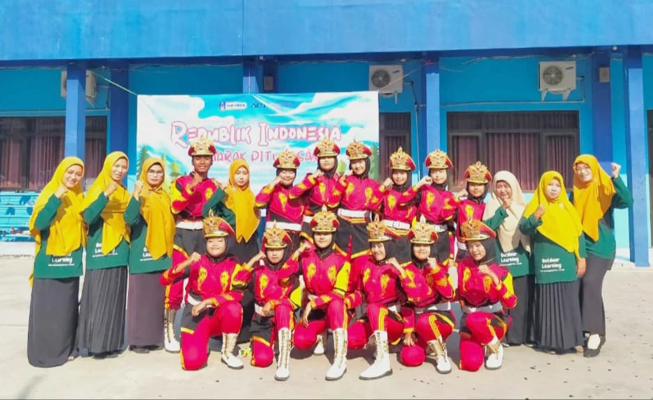 Demos Pasmeka Tampil Memukau pada Opening Ceremony HUT ke-79 RI di SMP Muhammadiyah 6 Krian