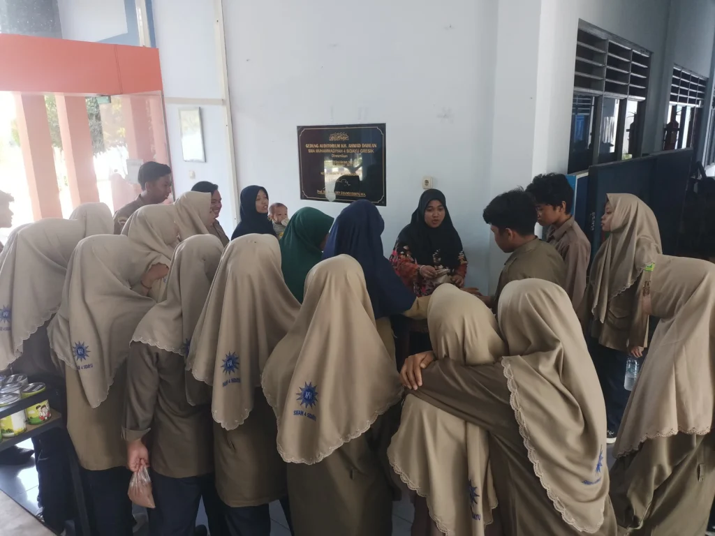 Smampat Sidayu Gresik Adakan Jumat Berkah dengan Makan Bersama