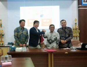 Majelis Dikdasmen dan 19 Kepala Sekolah Muhammadiyah Lamongan Teken MoU dengan MCE Singapura