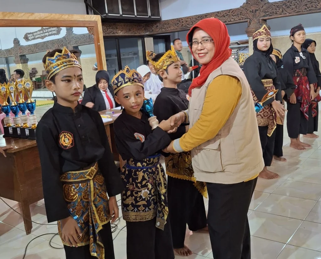 SD Muhammadiyah Nganjuk Sukses Borong Empat Medali di O2SN 2025