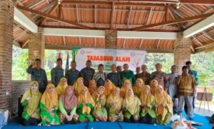 PRM-PRA Kedungturi Sepanjang Adakan Raker sambil Nikmati Udara Sawah