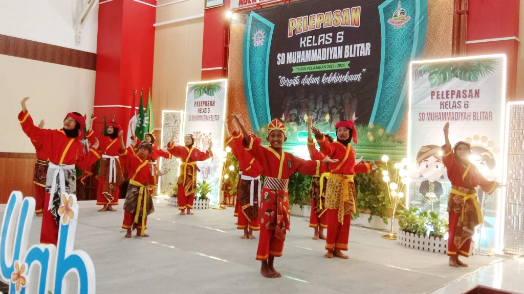 Penampilan Tapak Suci SD Muhtar di Pelepasan Murid Kelas VI