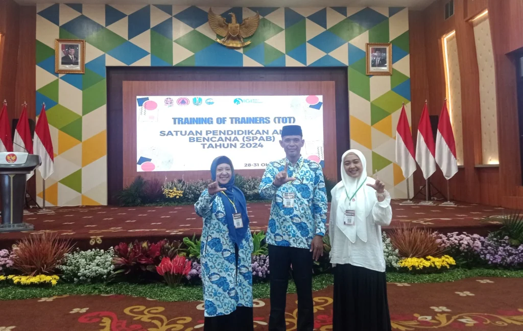 GTK SMPM Jipat Karangasem Paciran Ikuti ToT SPAB di BPSDM Jatim