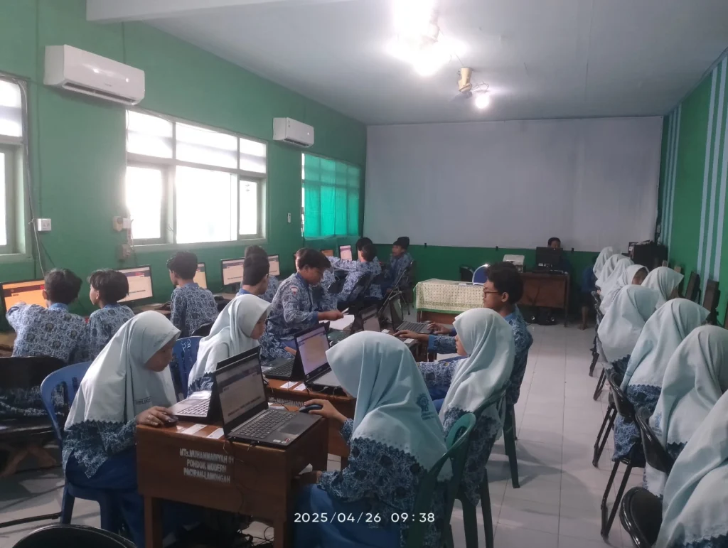 MadtsaMutu Pondok Modern Paciran Gelar Ujian Madrasah Berbasis Komputer (UM-BK)