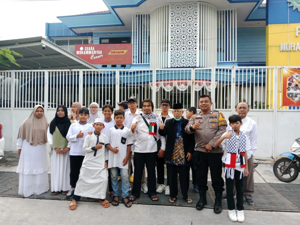 Anak Panti Asuhan Muhammadiyah Medokan Ayu turut mengutuk Kekejaman Zionis Israel