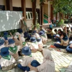 Murid Qobilah Hizbul Wathan SD Muhammadiyah Kota Blitar Belajar Sandi Kotak Nomor 1