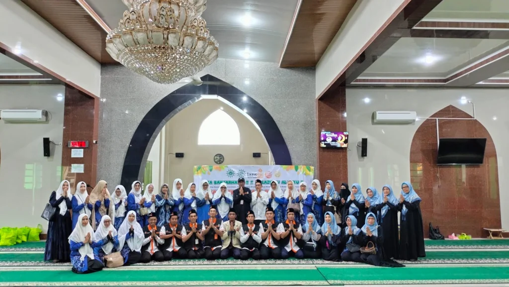 Lazismu Al Far’u 8 dan PCA Banjarmasin 8 Berbagi Paket Lebaran