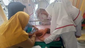Mahasiswa Kebidanan UMMAD (UMJT) Ikuti Bimbingan Pemeriksaan Bayi, Lakukan 24 Langkah Pemeriksaan