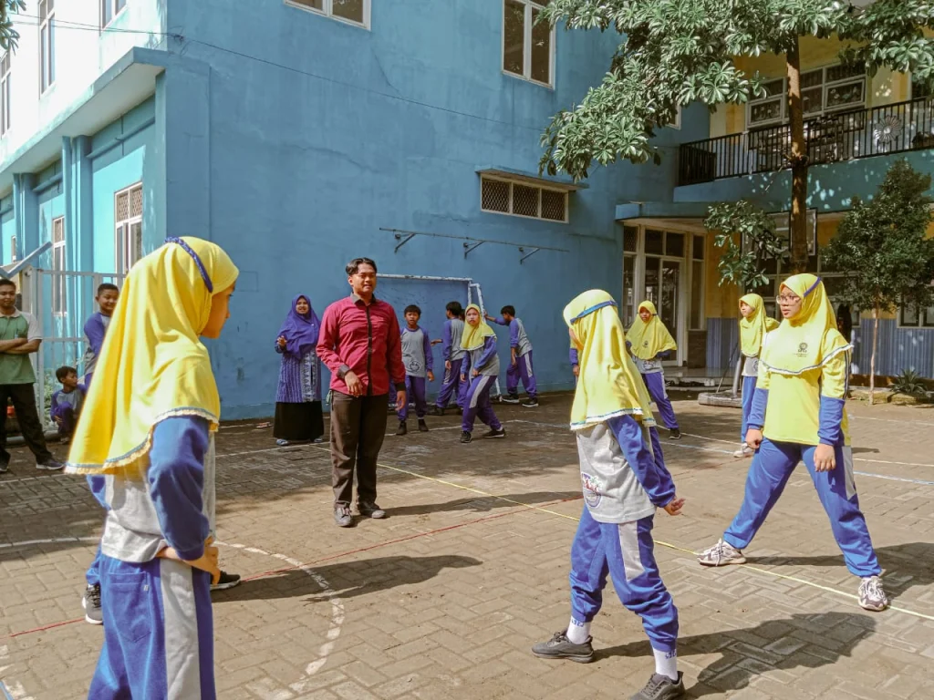 Kolaborasi Permainan Tradisional dan Modern Warnai Class Meeting SD Muhammadiyah 8 Tulangan
