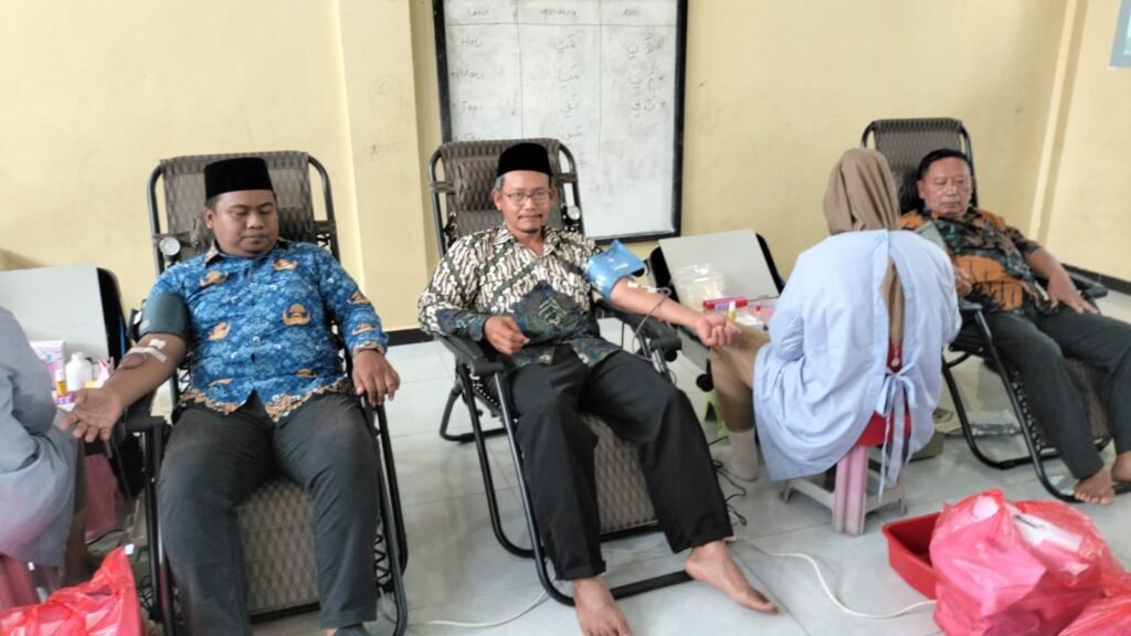 Gerak Sosial MPKU PCM Panceng untuk Pra Milad Muhammadiyah ke-113