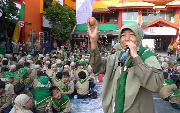 Ajak Siswa Suka Makan Telur, SD Mugres Adakan Acara Ini
