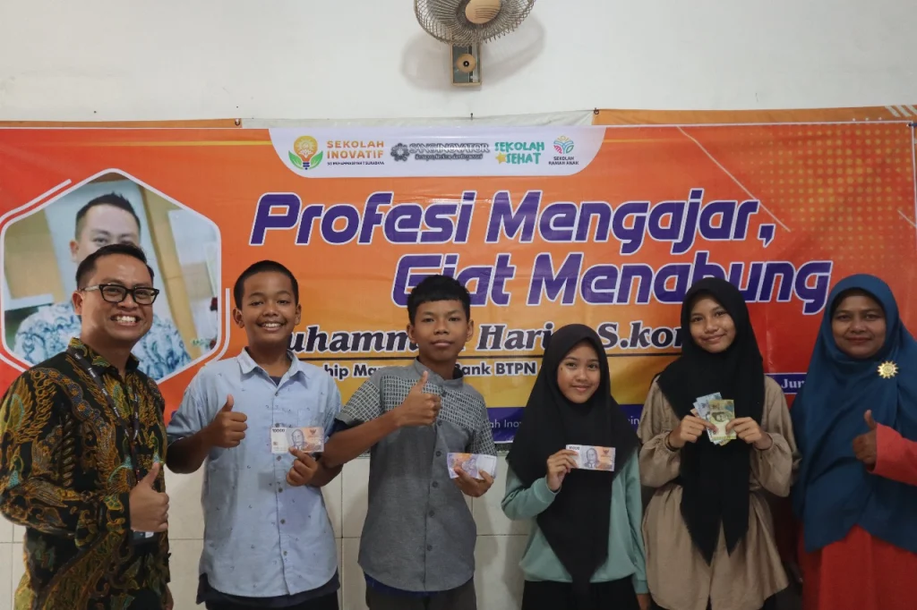 Sekolah Inovatif Jagir Edukasi Menabung untuk Haji Melalui Pro-Mag
