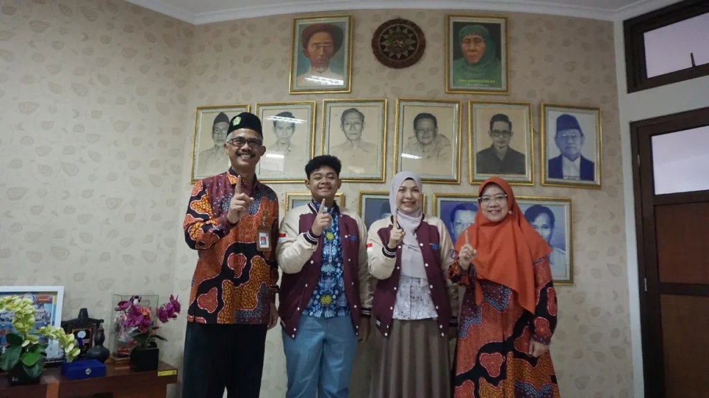 SMA Muhi Kirim Delegasi ke Oxford dan Cambridge di UK