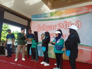 Kejutan di Panggung Milad: dr Afyf Layani Konsultasi Saraf usai Senam
