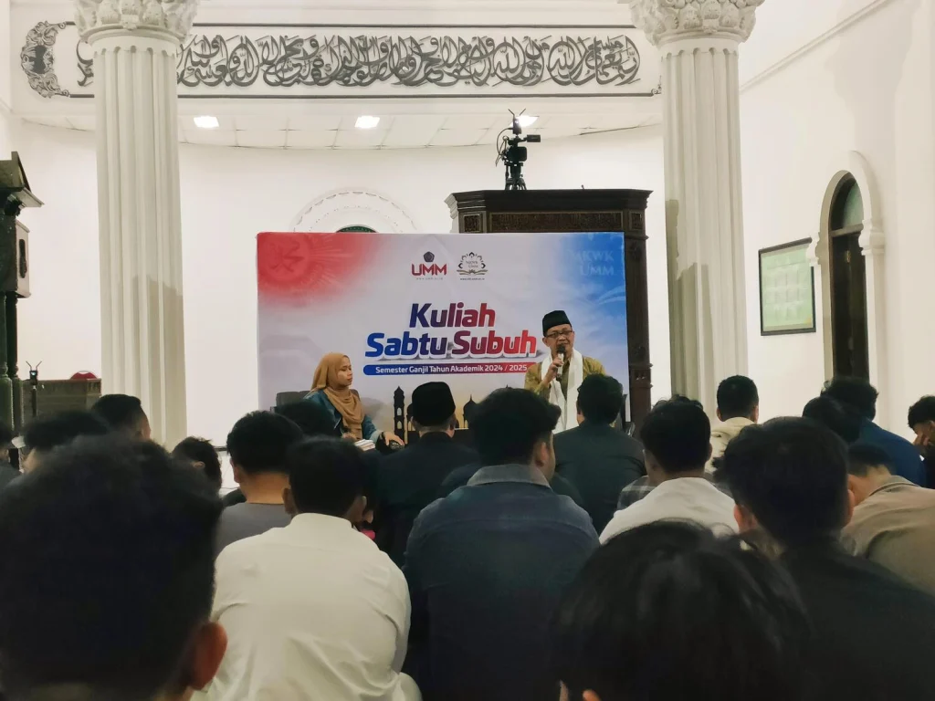 Kuliah Subuh UMM: Mahasiswa dan Gerakan Ilmu ala Muhammadiyah