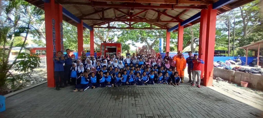 Mengintip Edukasi “Fire Drill For Kids” Bersama Siswa–Siswi SD Muhammadiyah Melirang