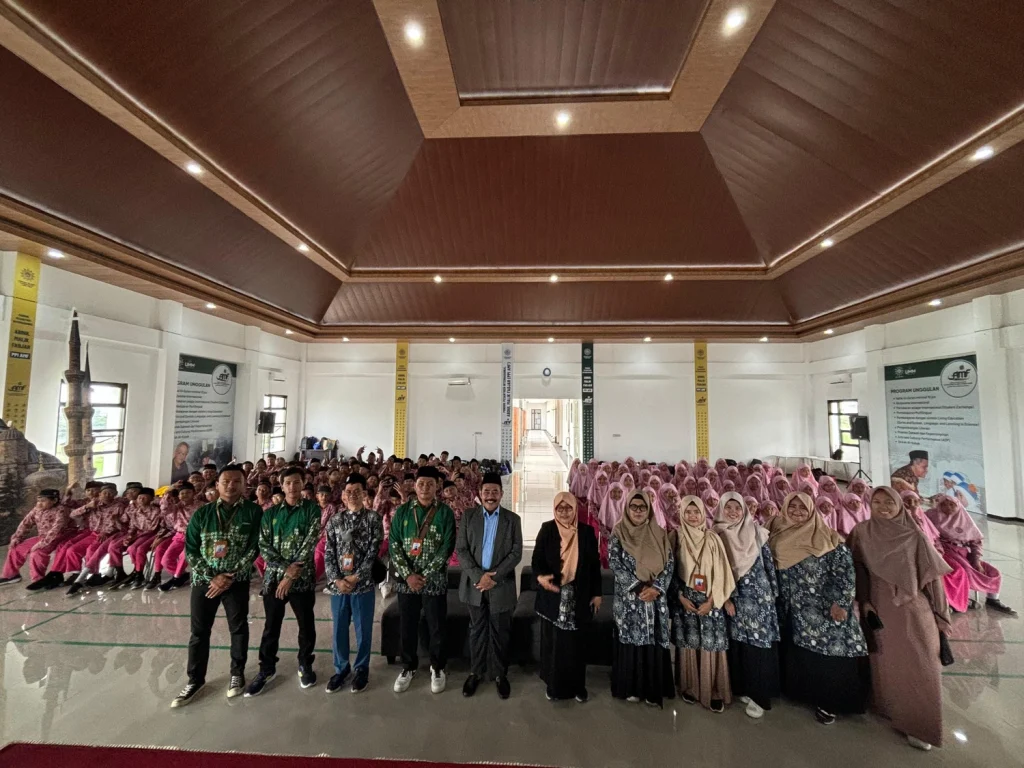 Mengikuti Kunjungan Belajar MI Muhammadiyah 5 Surabaya di PPI AMF Malang