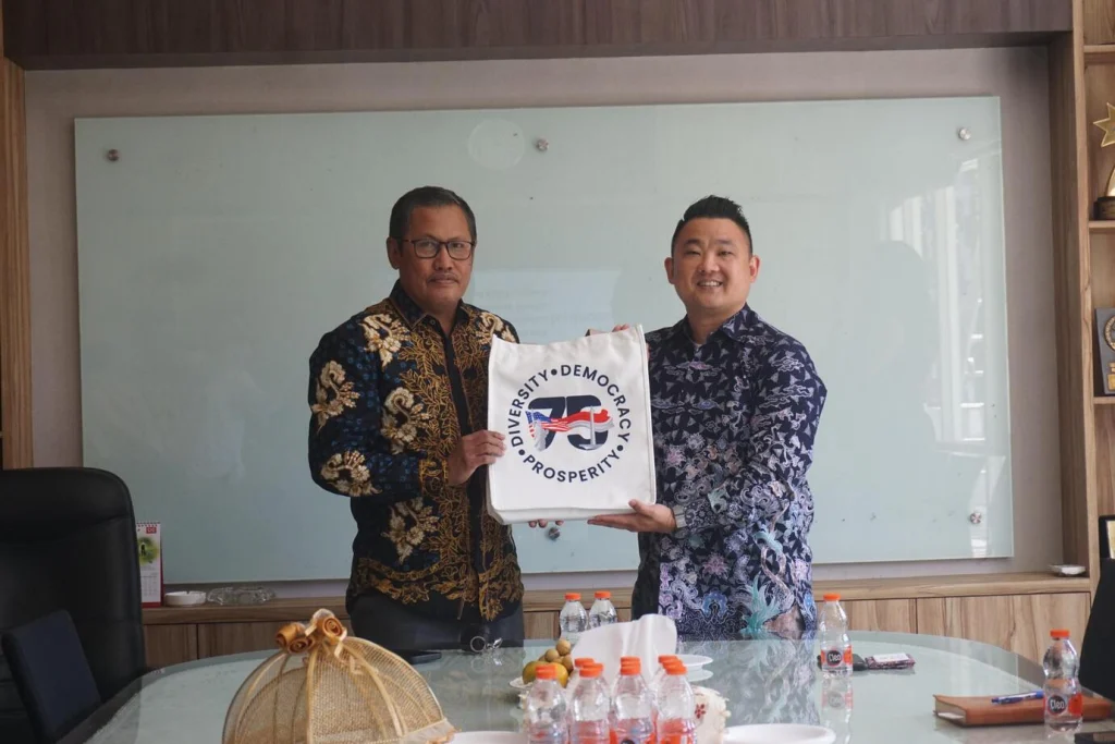 Teken Kerjasama dengan Konjen AS, Amcor UMM Siap Perkuat Digitalisasi