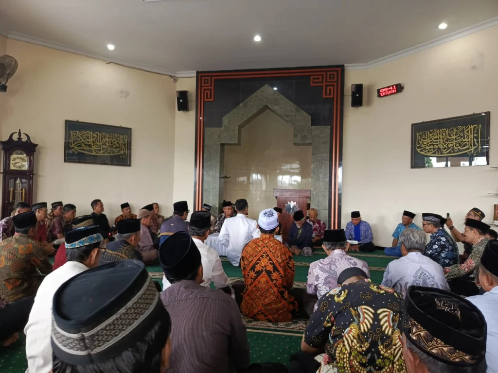 ‎Masjid Al-Ihsan Kalibaru Banyuwangi Sediakan Layanan Akad Nikah, Terbuka bagi Semua Umat Muslim