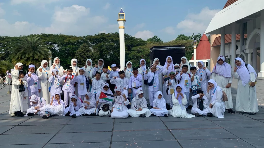 Siswa Istimewa Mimsapa Ikuti Manasik Haji Anak 1446 H.