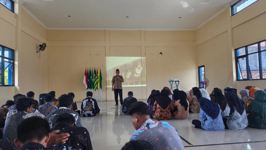 Smampat Sidayu Gresik Gelar Nobar Film RA Kartini